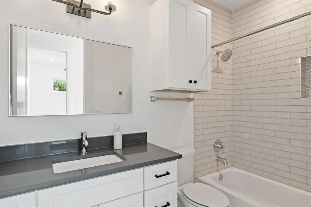 5601 Jackie Robinson Street Austin TX 78721