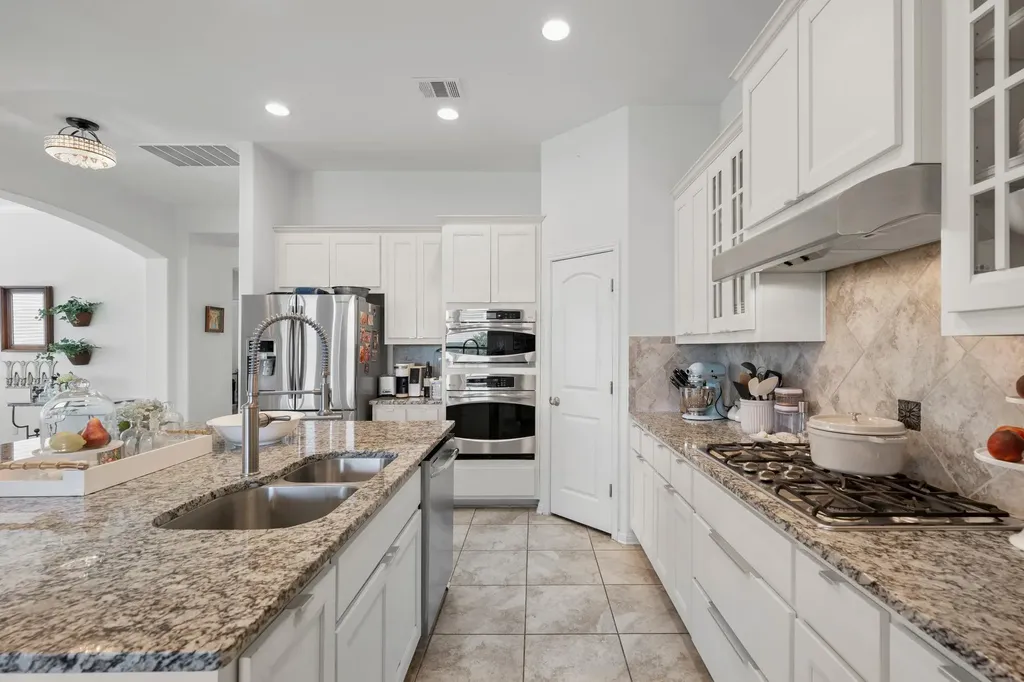 4221 Gandara Bend Austin TX 78738