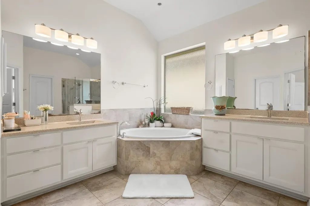 4221 Gandara Bend Austin TX 78738