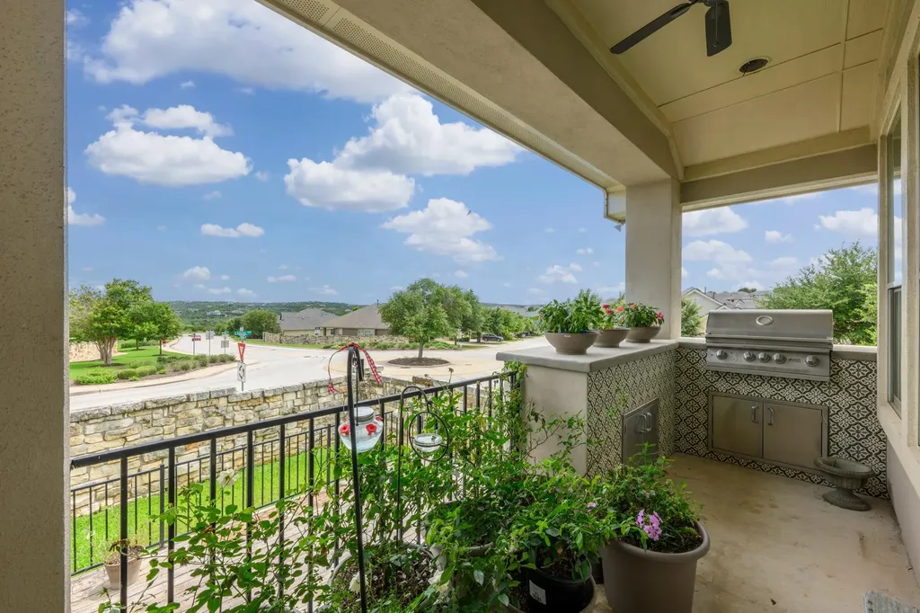 4221 Gandara Bend Austin TX 78738