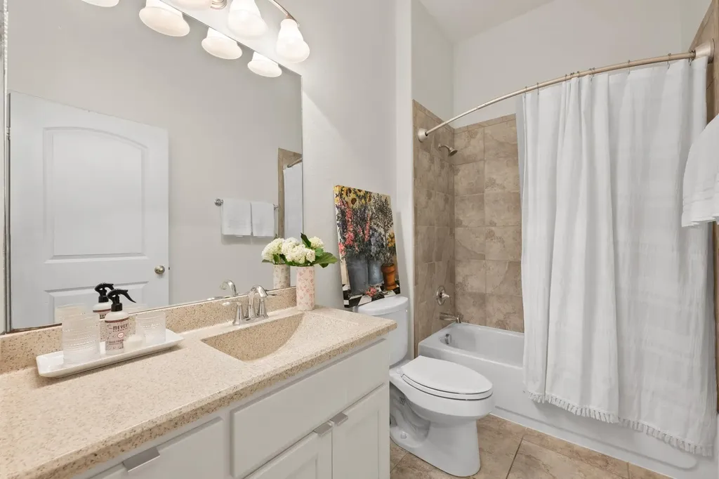 4221 Gandara Bend Austin TX 78738