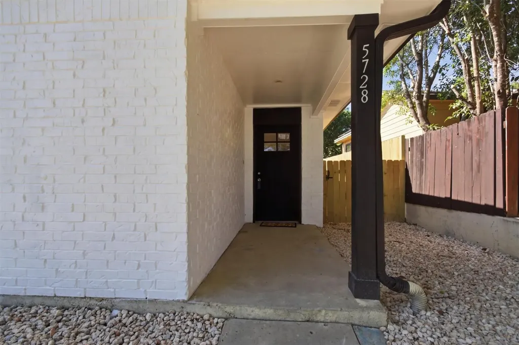 5728 Pinon Vista Drive Austin TX 78724