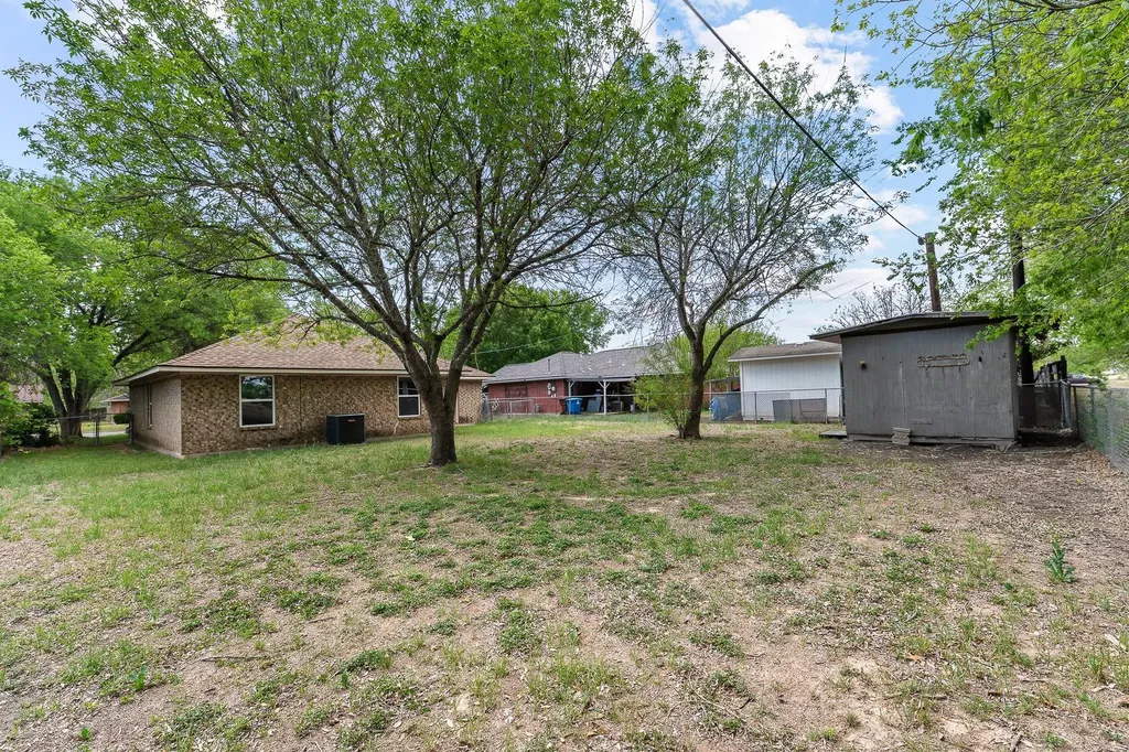 1311 Monte Vista Drive Lockhart TX 78644