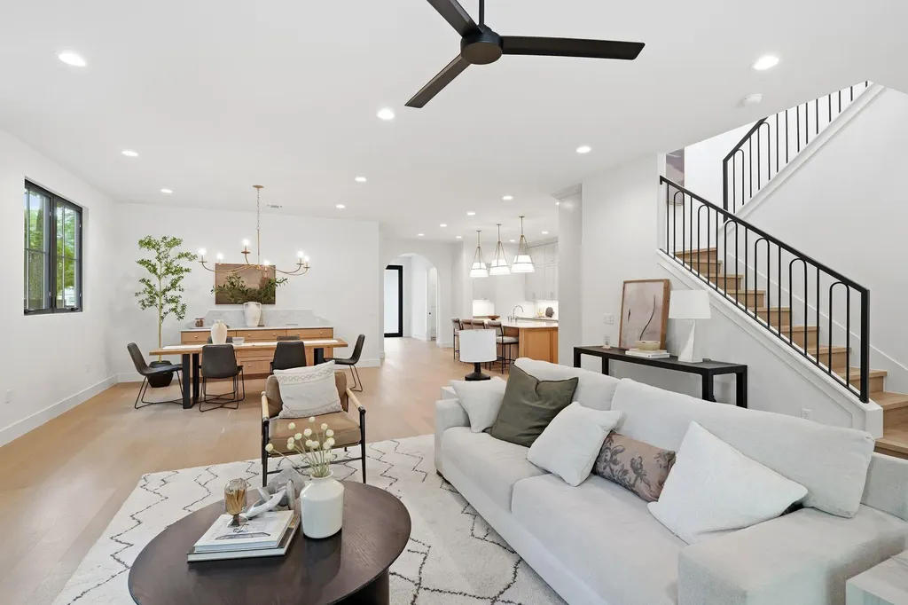 1904 Sharon Lane Austin TX 78703