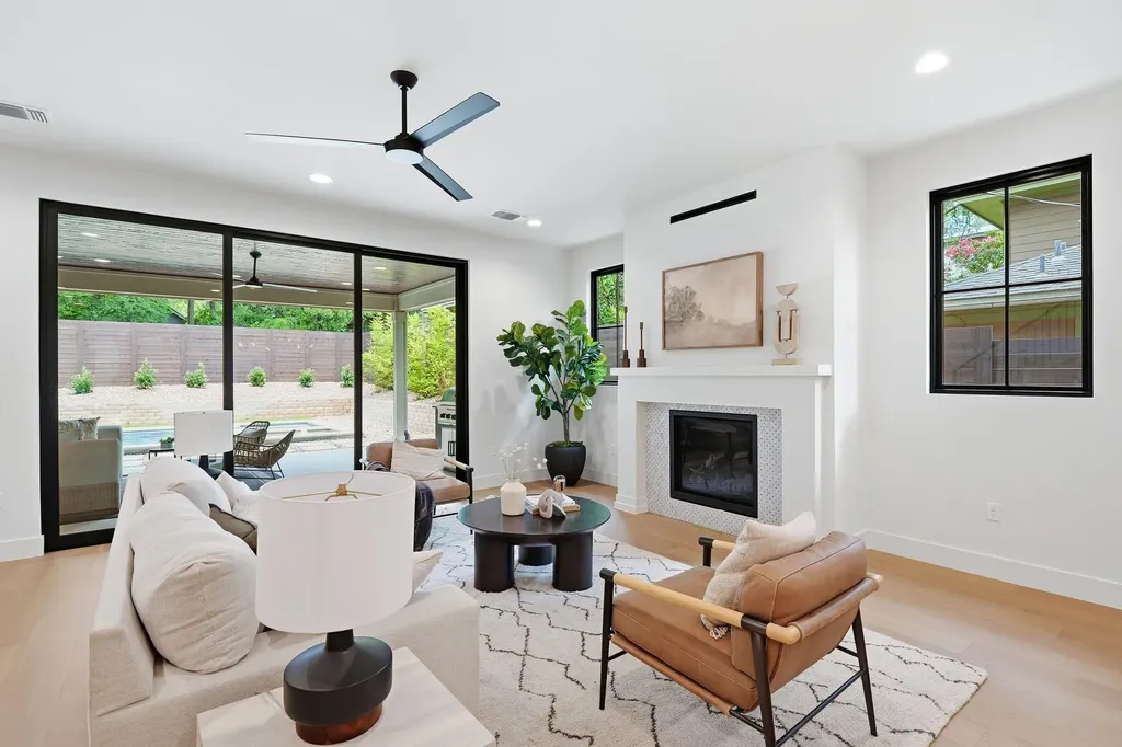 1904 Sharon Lane Austin TX 78703