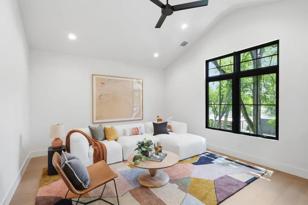 1904 Sharon Lane Austin TX 78703