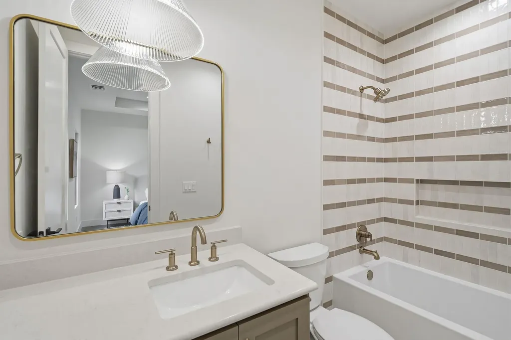 1904 Sharon Lane Austin TX 78703
