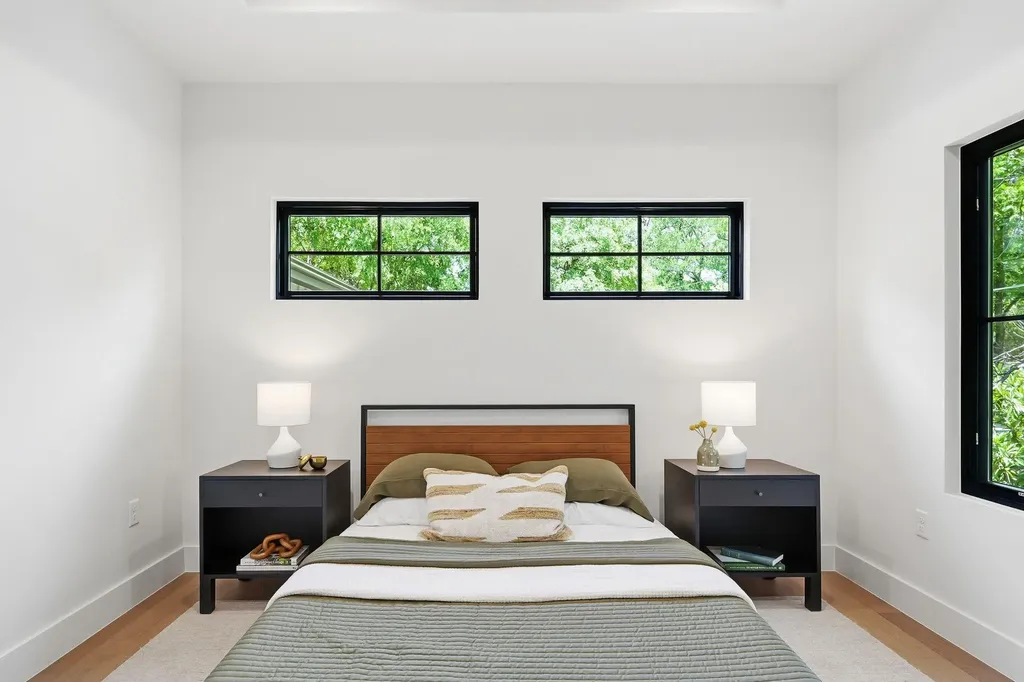 1904 Sharon Lane Austin TX 78703