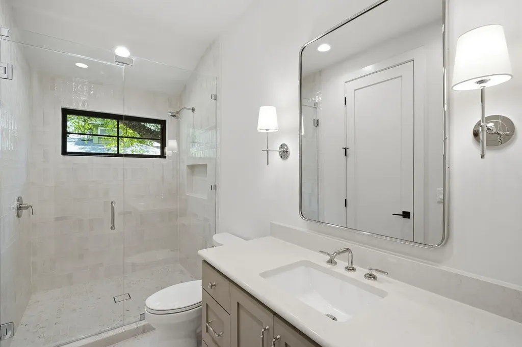 1904 Sharon Lane Austin TX 78703