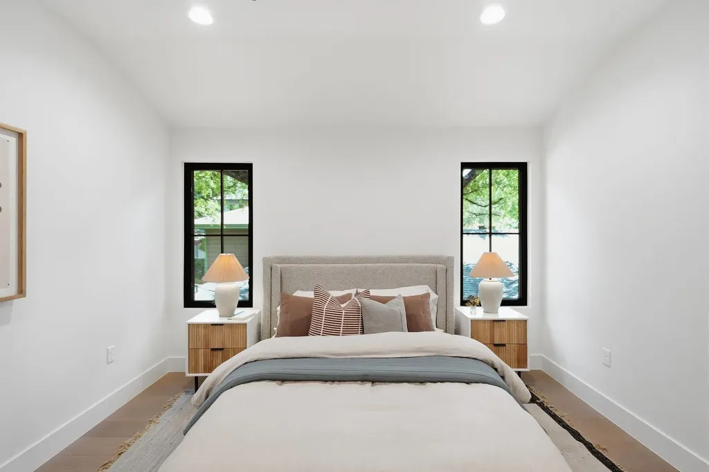1904 Sharon Lane Austin TX 78703