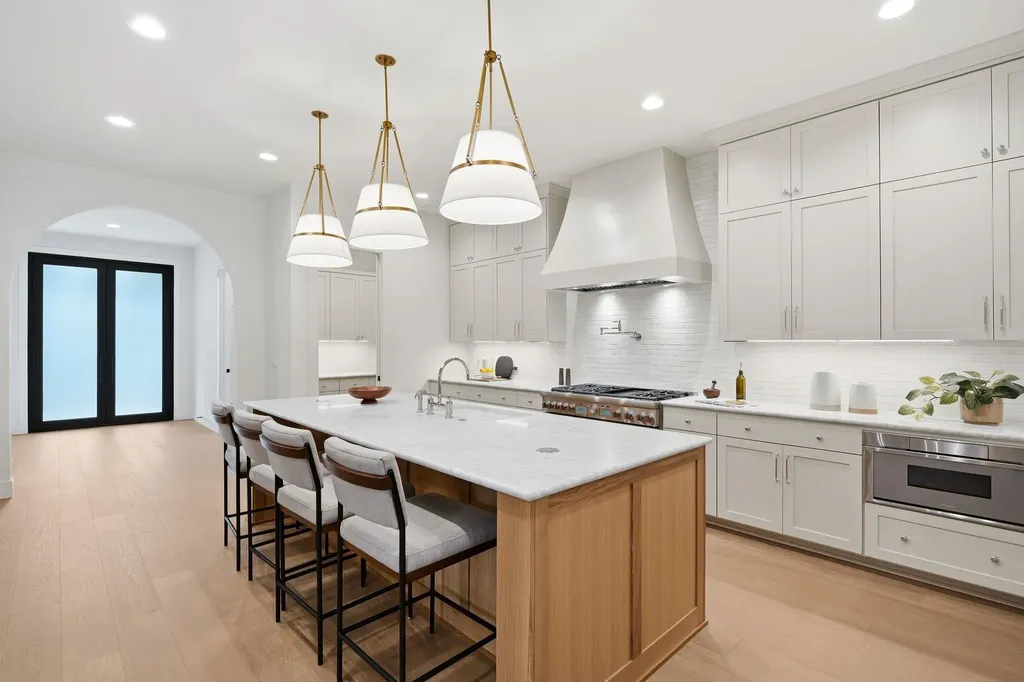 1904 Sharon Lane Austin TX 78703