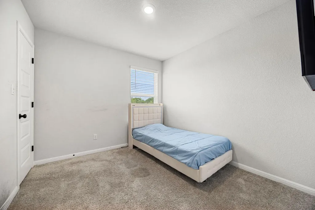 2456 Jack Nora Way Round Rock TX 78665