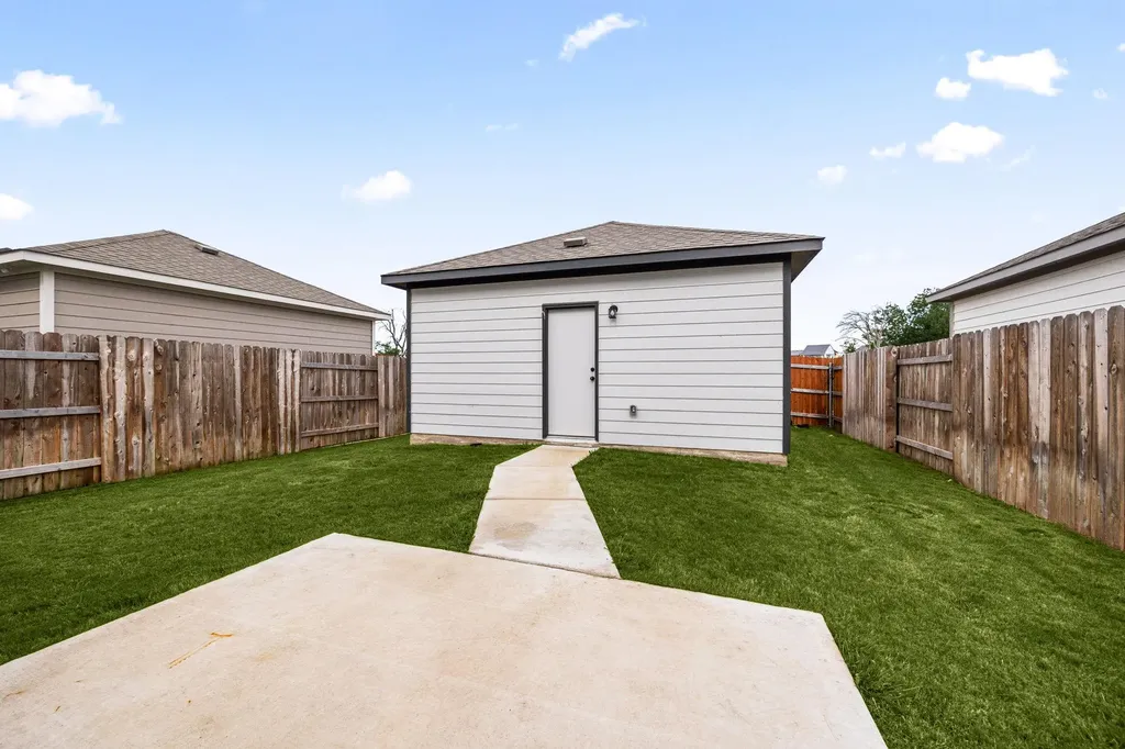 2456 Jack Nora Way Round Rock TX 78665
