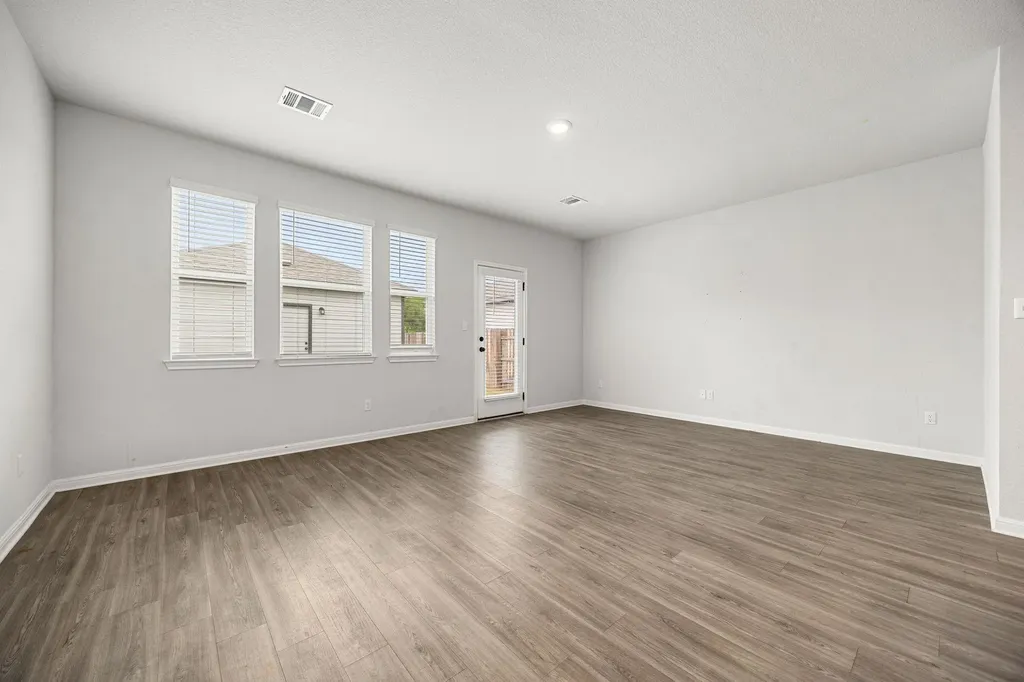 2456 Jack Nora Way Round Rock TX 78665