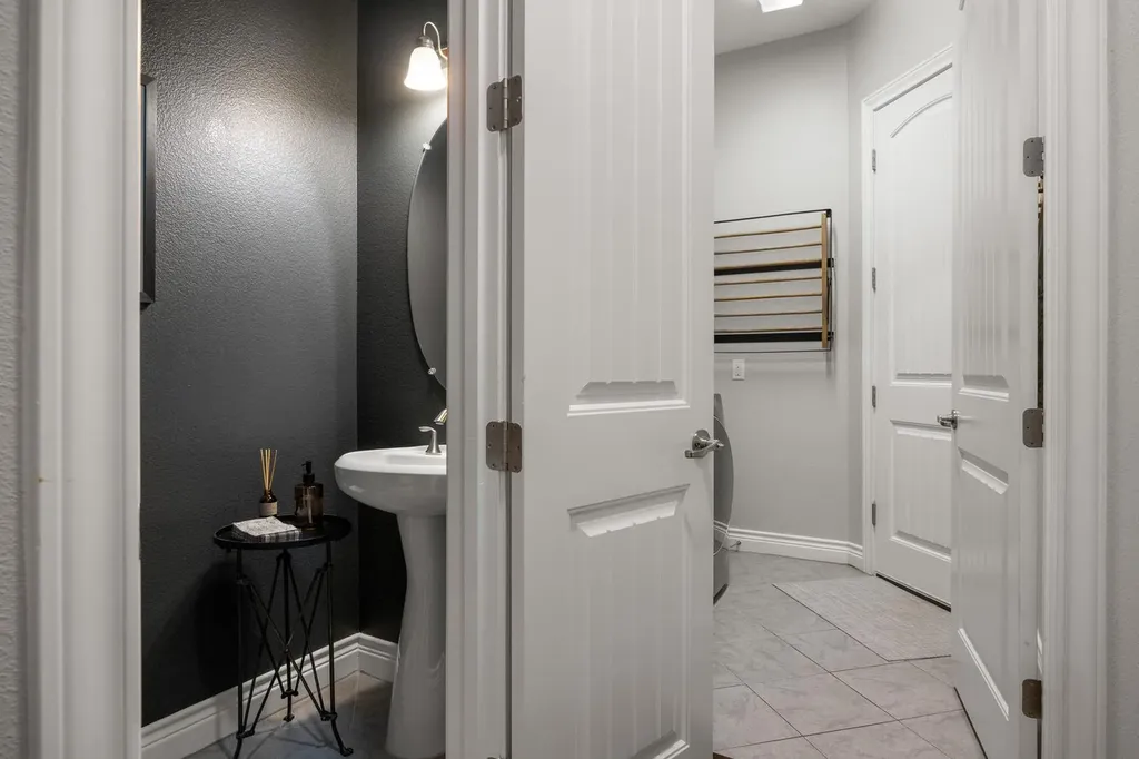 1135 Blue Ridge Dr. Drive Dripping Springs TX 78620