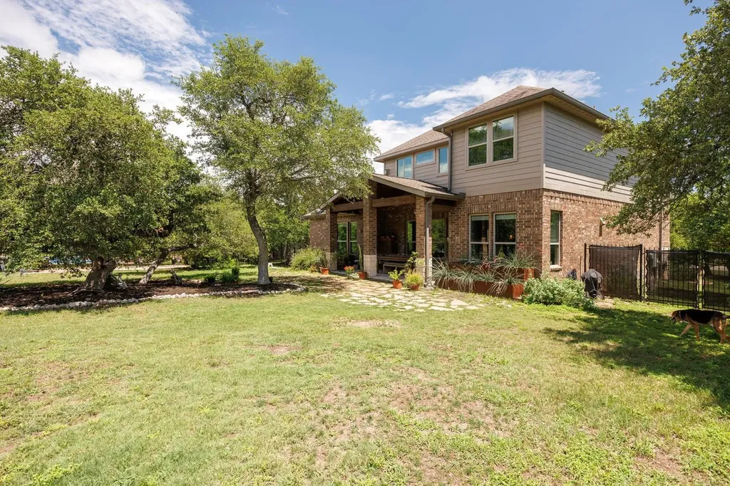 1135 Blue Ridge Dr. Drive Dripping Springs TX 78620