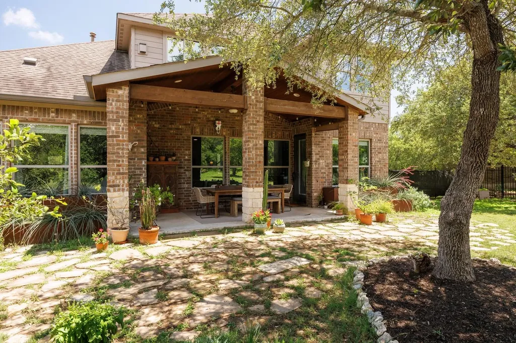 1135 Blue Ridge Dr. Drive Dripping Springs TX 78620