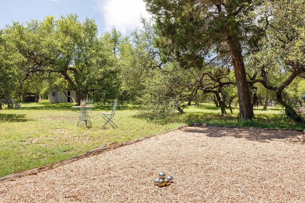 1135 Blue Ridge Dr. Drive Dripping Springs TX 78620