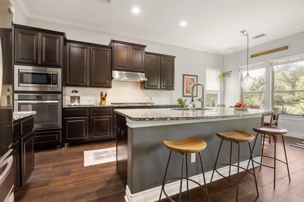 1135 Blue Ridge Dr. Drive Dripping Springs TX 78620