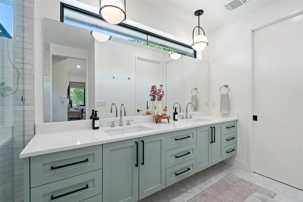 2107 Peach Tree Street Austin TX 78704