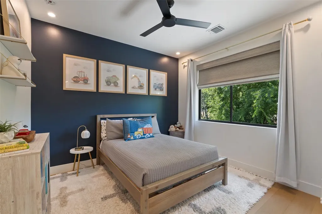 2107 Peach Tree Street Austin TX 78704