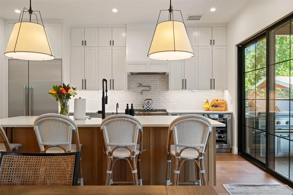 2107 Peach Tree Street Austin TX 78704