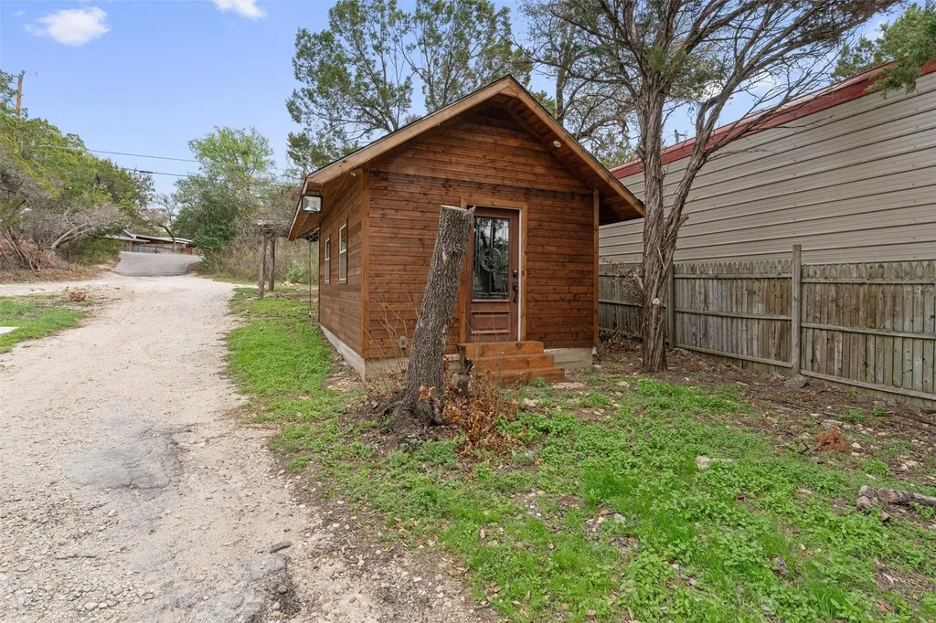 17511 E Darleen Drive Leander TX 78641