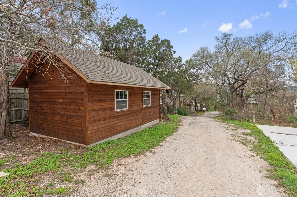 17511 E Darleen Drive Leander TX 78641