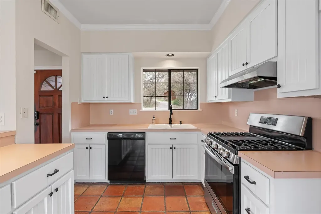 17511 E Darleen Drive Leander TX 78641