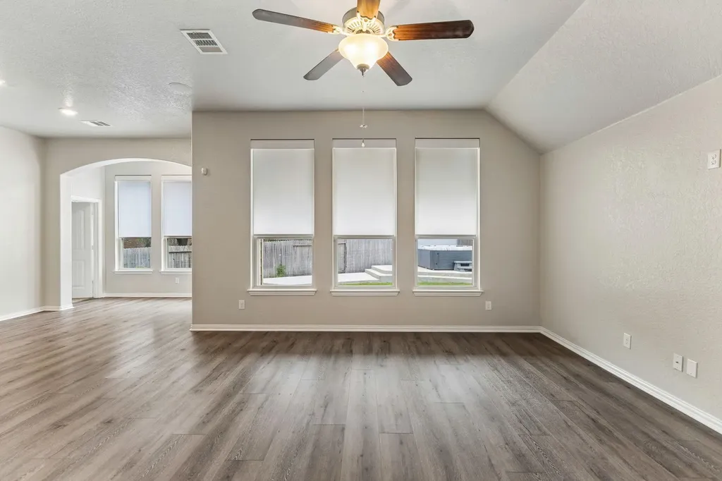15311 Saratoga Springs San Antonio TX 78245