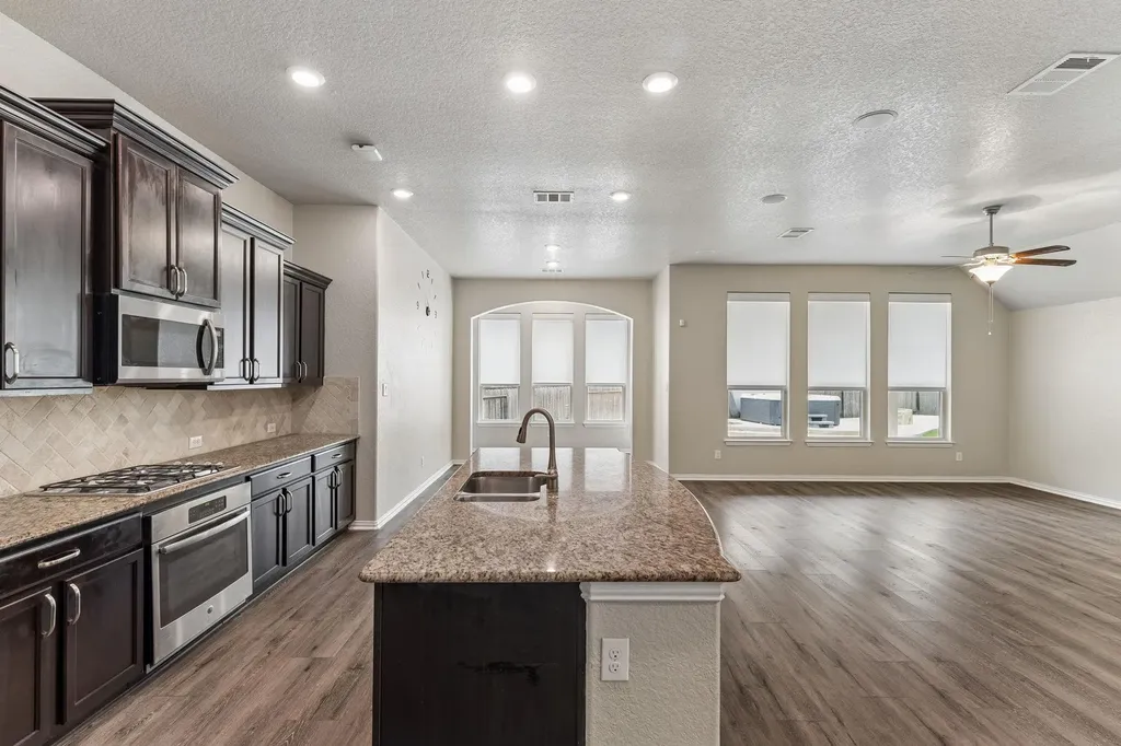 15311 Saratoga Springs San Antonio TX 78245