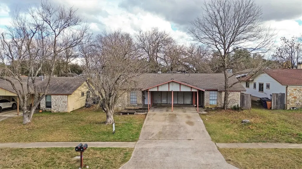 6305 Emerald Forest Drive Austin TX 78745