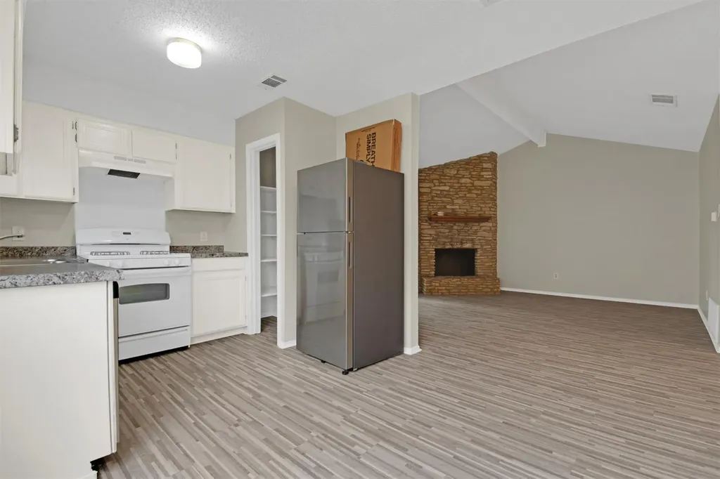 6305 Emerald Forest Drive Austin TX 78745