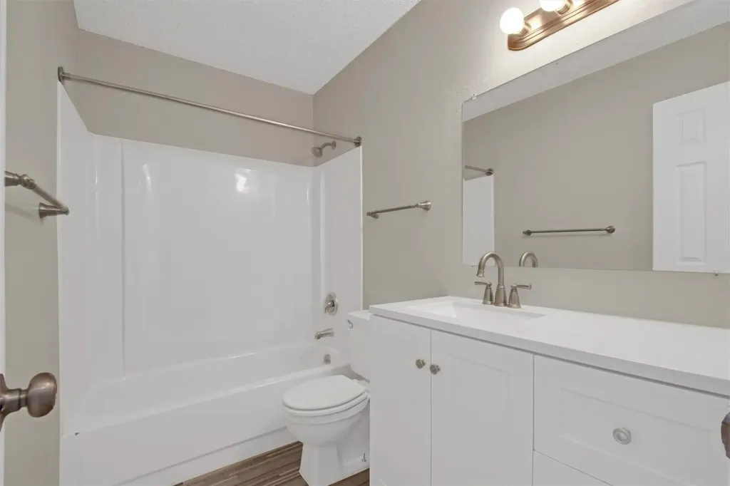 6305 Emerald Forest Drive Austin TX 78745
