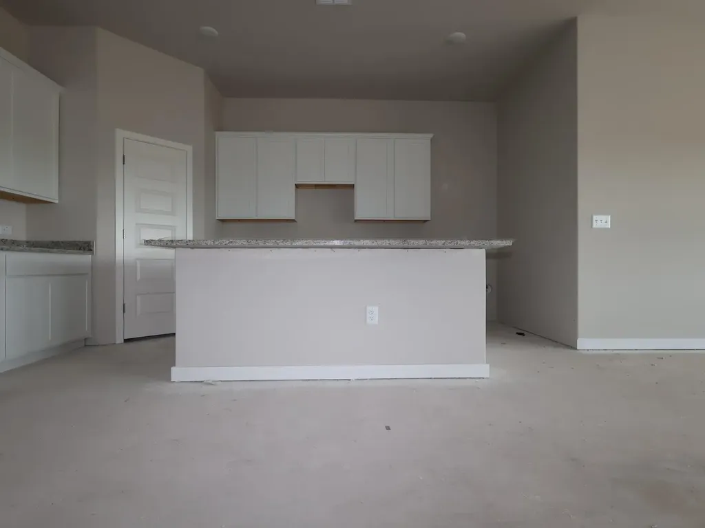 12308 Setting Peak Lane Buda TX 78610