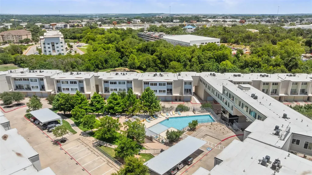 604 N Bluff Drive Austin TX 78745