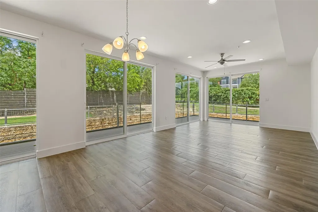 604 N Bluff Drive Austin TX 78745