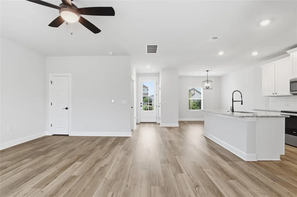 9320 Gladsome Path Manor TX 78653