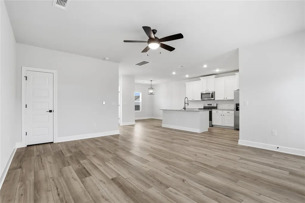 9320 Gladsome Path Manor TX 78653