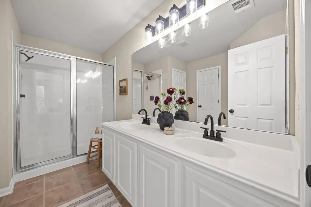 2717 Granite Creek Drive Leander TX 78641