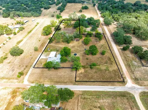 371 County Road 146 Hallettsville TX 77964