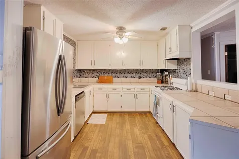 371 County Road 146 Hallettsville TX 77964