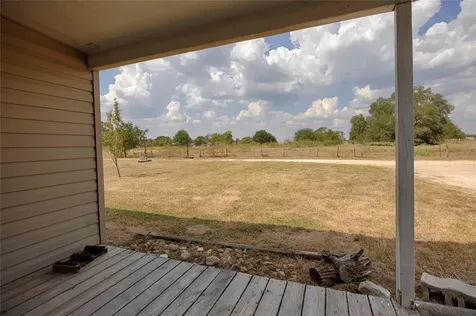 371 County Road 146 Hallettsville TX 77964