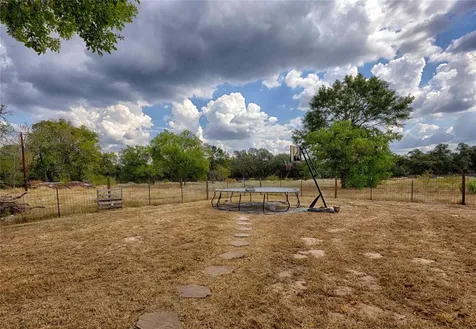 371 County Road 146 Hallettsville TX 77964