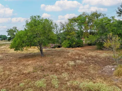 371 County Road 146 Hallettsville TX 77964