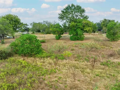 371 County Road 146 Hallettsville TX 77964