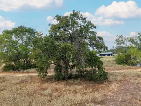 371 County Road 146 Hallettsville TX 77964
