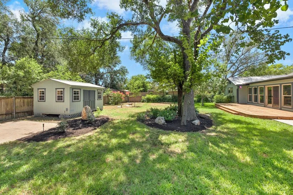 4901 Saddle Drive Austin TX 78727