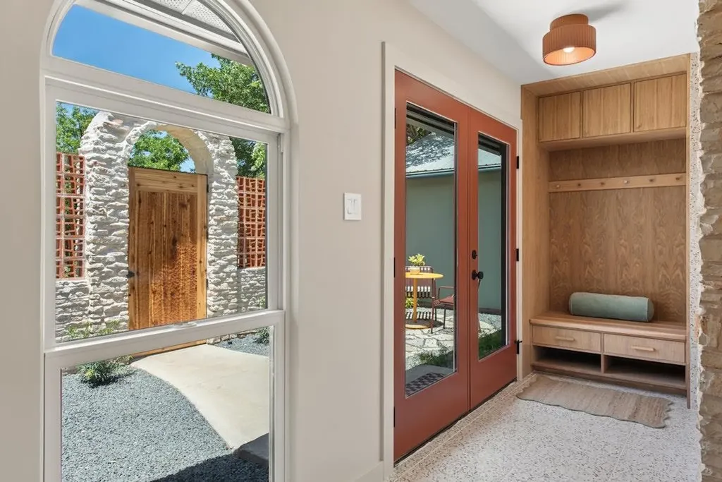 4901 Saddle Drive Austin TX 78727