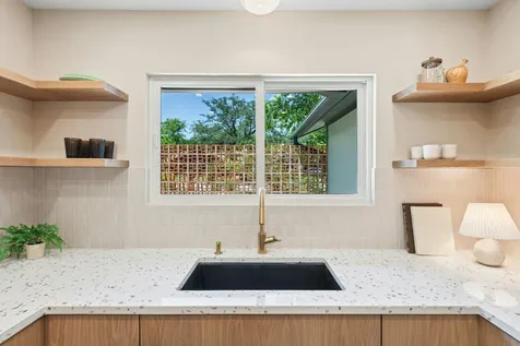4901 Saddle Drive Austin TX 78727